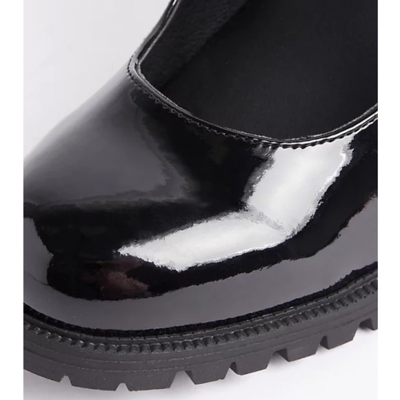 TORRID NWT MARY JANE LUG HEEL - FAUX LEATHER BLACK (WW) - Picture 4 of 5